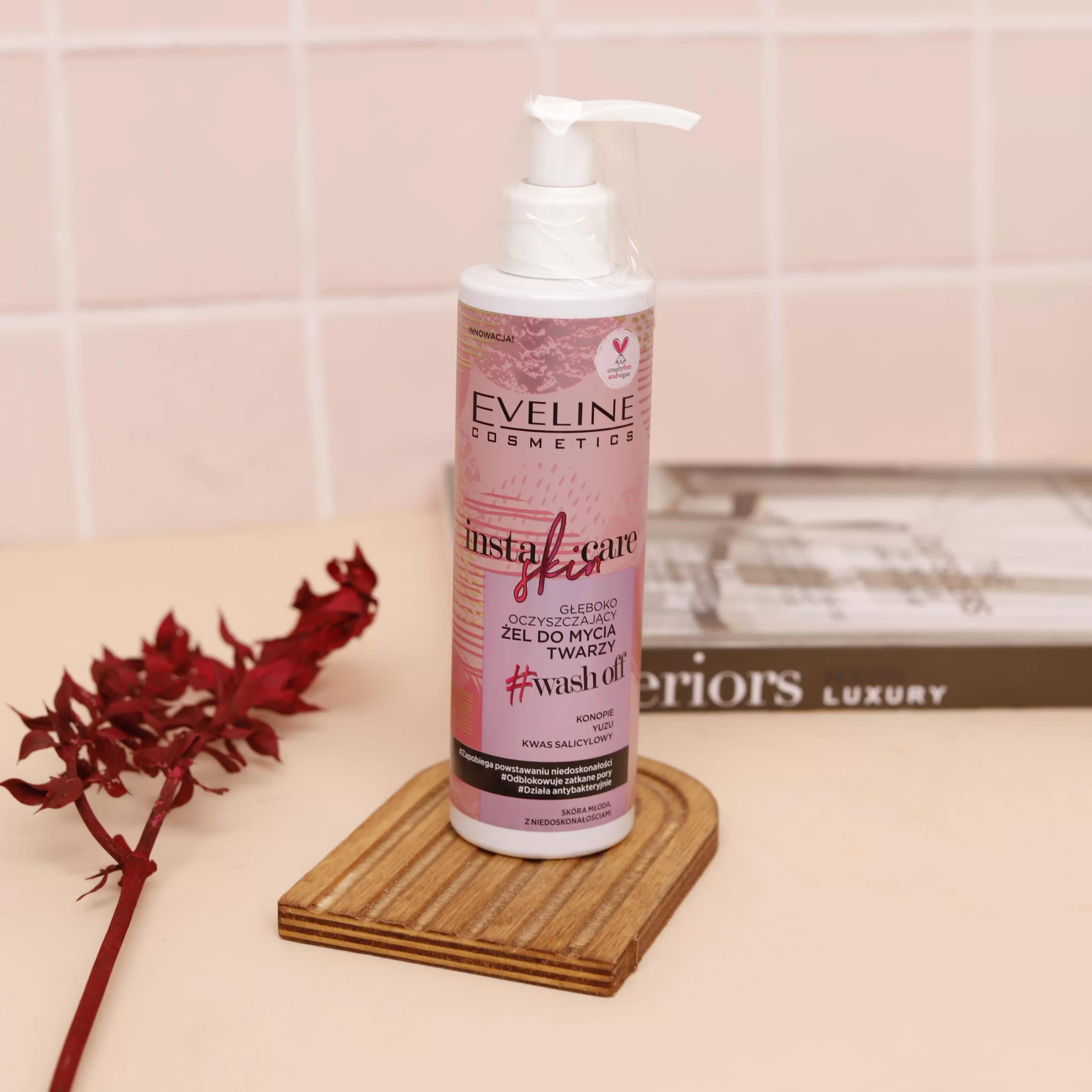 MG_2817-scaled-1.webp ژل شستشو insta skin care اولاین - تصویر 1