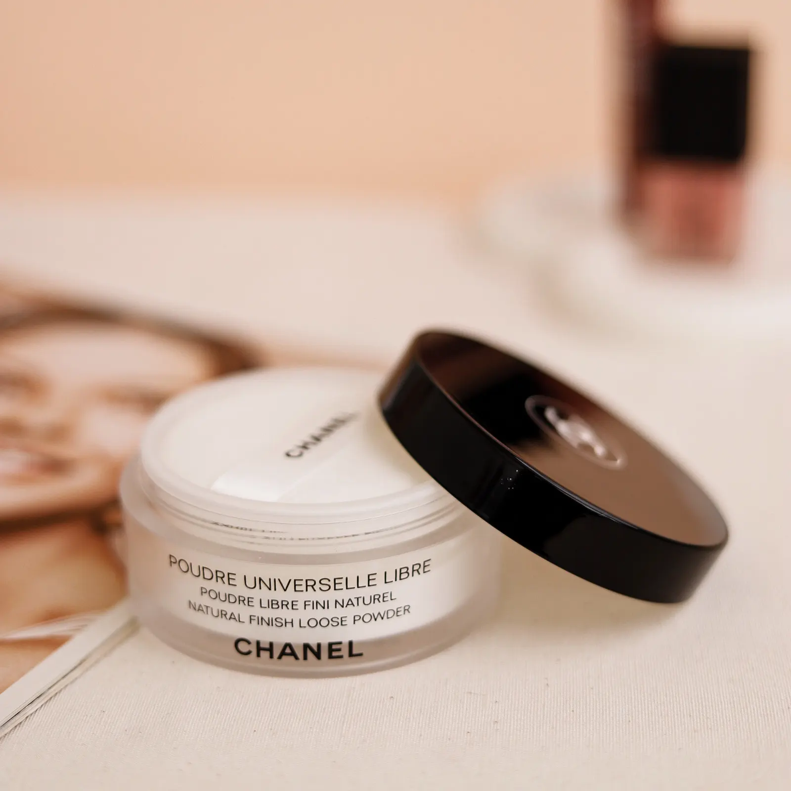 loose-powder-chanel.webp پودر فیکس شنل chanel - تصویر 1