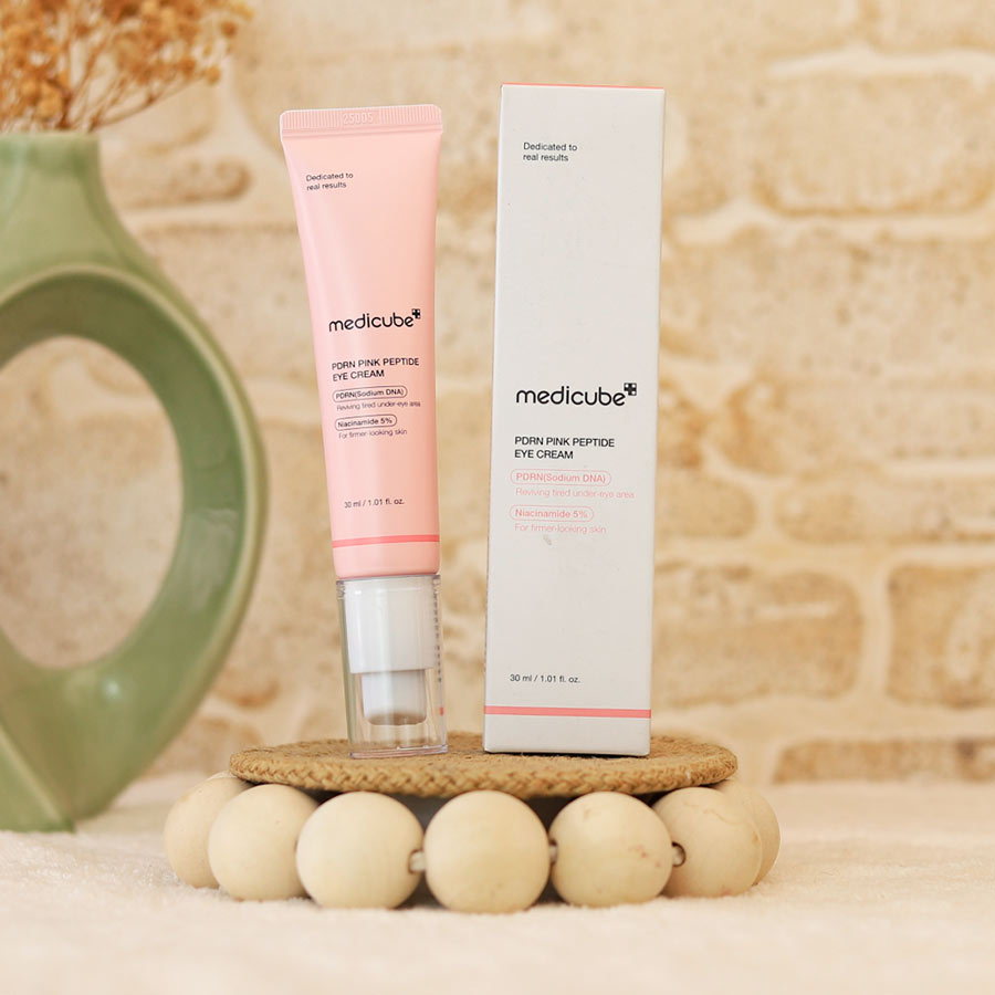 medicube-eye-cream-pdrn-pink کرم دور چشم پپتاید مدیکیوب - تصویر 1